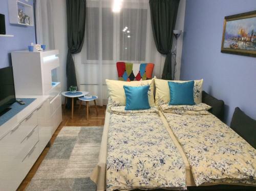 Apartment Sweet Dreams