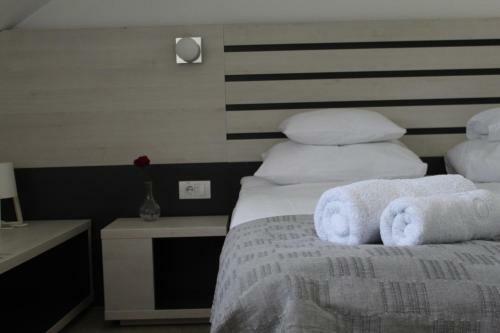 Garni Hotel 11tica Dm