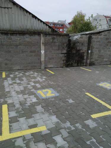 Giallo Apartment - Free Private Parking