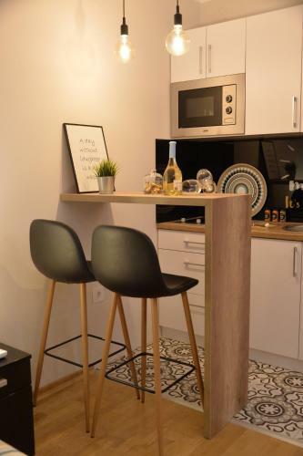 Apartment Pleasure