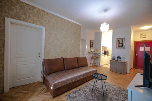 Apartment Ema