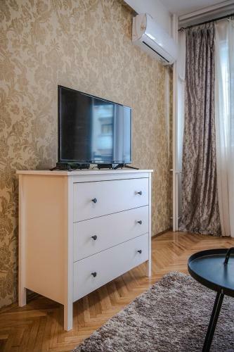 Apartment Ema