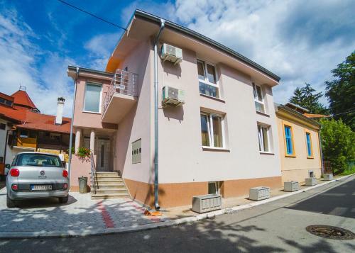 Apartmani "stefanovi?"