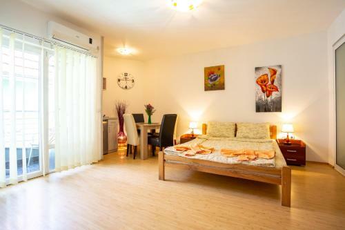 Hostal Guesthouse Sunny