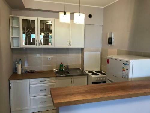 Brand New, Sunny Apartment