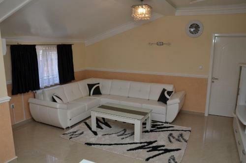 Apartments Royal Menex