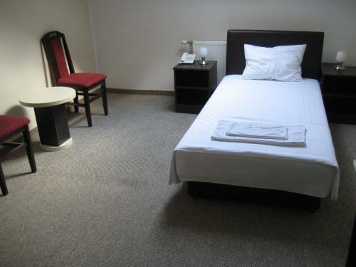 Hotel Feniks Po?arevac