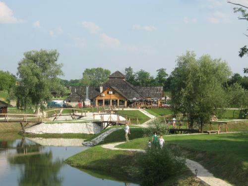 Hotel Etno Selo Moravski Konaci