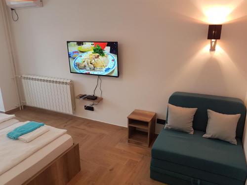 Apartman Simi? 2