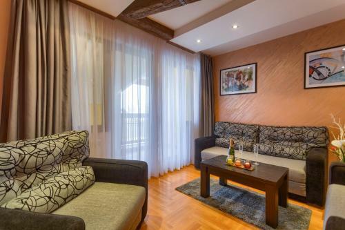 Apartamentos Vila Barovi? And Spa