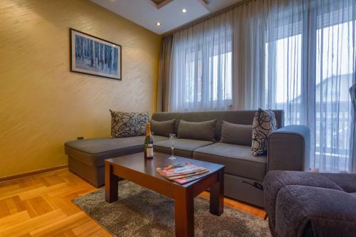 Apartamentos Vila Barovi? And Spa