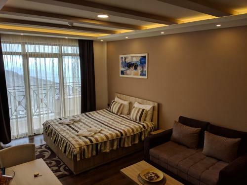 Adam Apartment Milmari M9
