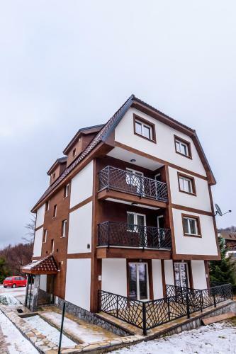 Apartmani ?lazar? I ?lena?