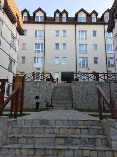 Apartment 6/33 (kraljevi Cardaci)
