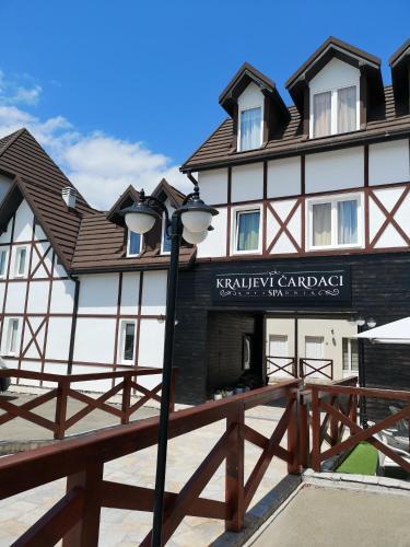 Apartment 6/33 (kraljevi Cardaci)
