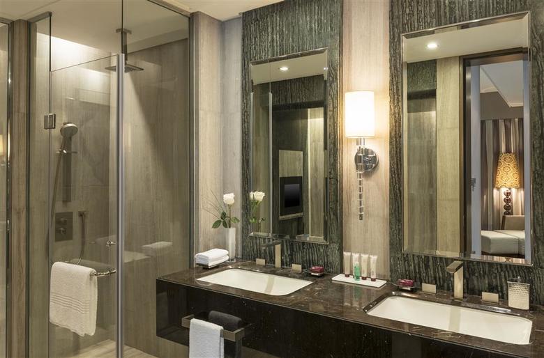 Hotel Westin & Le Meridien Bahrain City Centre