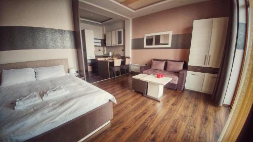 Apartment I-3