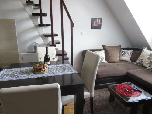 Apartman 5a43, Kraljevi ?ardaci