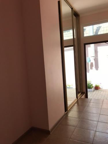 Apartment ? ????