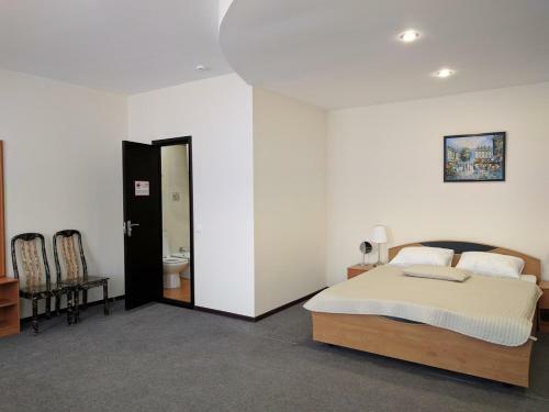 Hotel Divniy Mir Edem