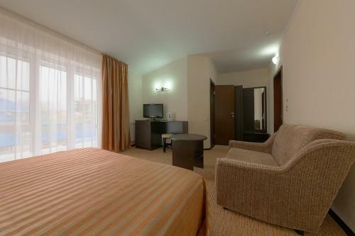 Yava Hotel