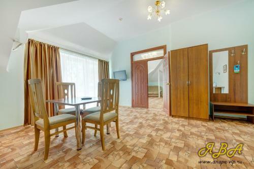 Yava Hotel