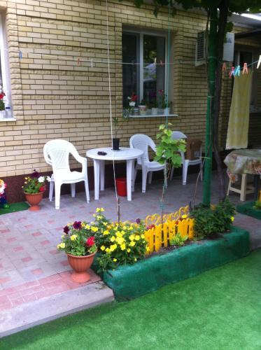 Hostal Guesthouse On Krasnozelenykh 32