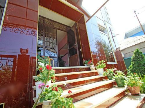 Hostal Guest House Adamant