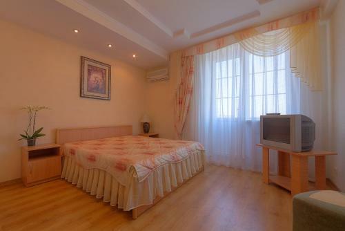 Golden Lady Hotel