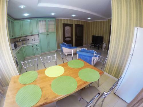 Hostal Gostevoi Dom Family