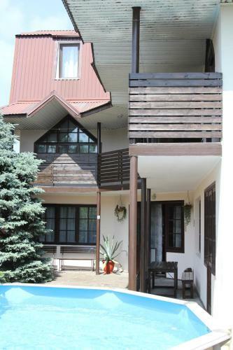 Hotel Aksis House