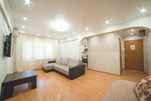 Apartment On Savushkina 22