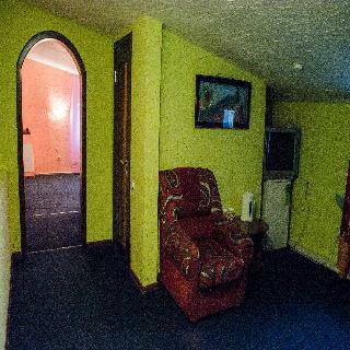 24 Chasa Hotel