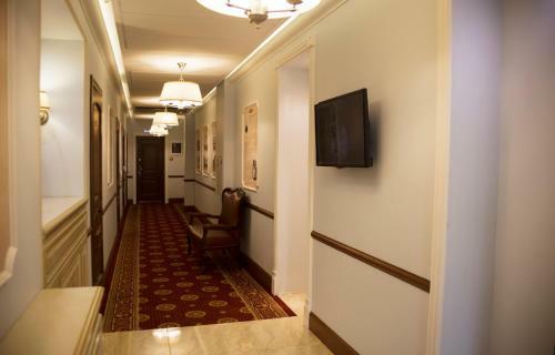 Milyutinsky Hotel