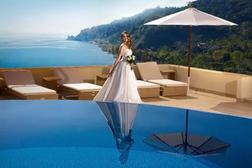 Hotel Mercury Resort