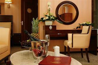 Hotel Triumph Palace