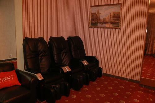 Hotel Snezhniy Bars Dombay