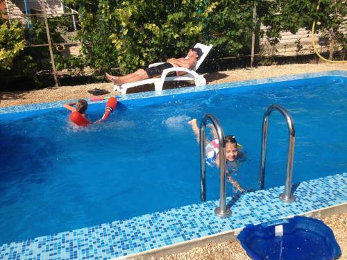 Hostal Guest House Family