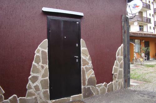 Hostal Medvezhiy Dom Guest House