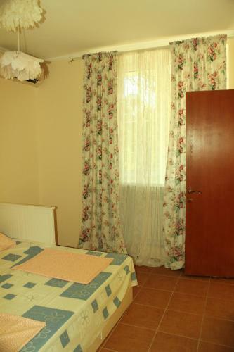 Hostal Guest House Tonky Mys