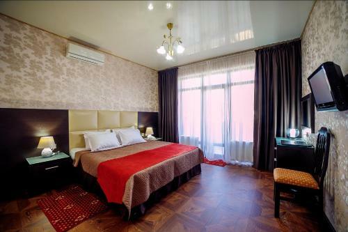 Paradeison Hotel