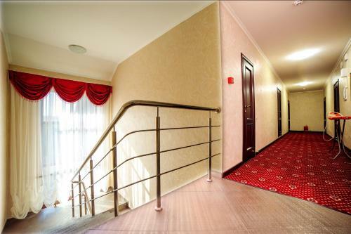 Paradeison Hotel