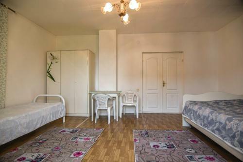 Hostal Guest House "golubaya Laguna"