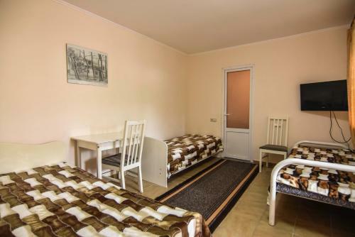 Hostal Guest House "golubaya Laguna"