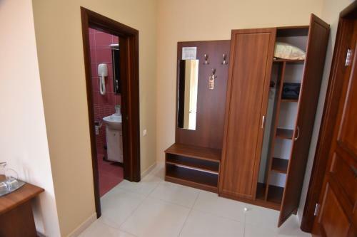 Hotel Manopolis Guest House