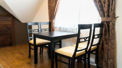 Hostal Villa Laguna Guest House