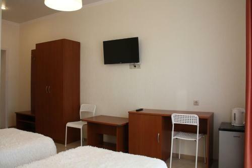 Hostal Avgust Guest House