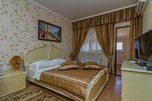 Grand Hotel