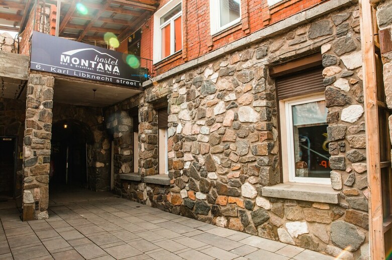 Montana Hostel