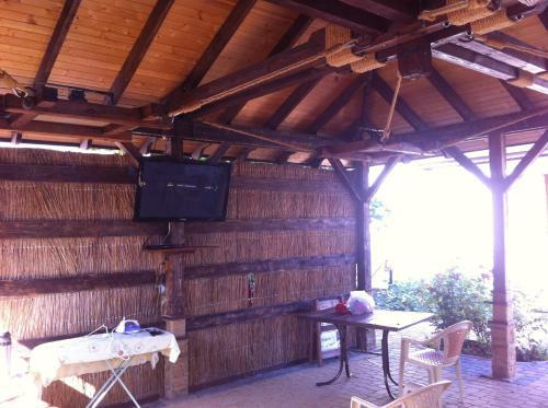 Hostal Sadorini